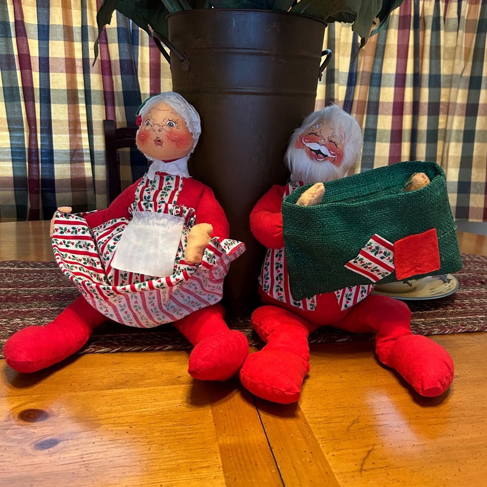 Vintage Annalee Santa and Mrs. Claus: 1963
